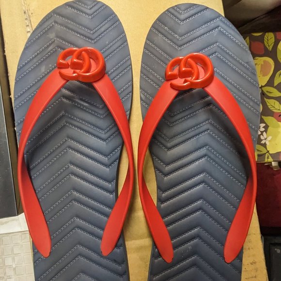 Gucci flip flops